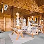 3 Bedroom Amazing In Prázdninový dům *