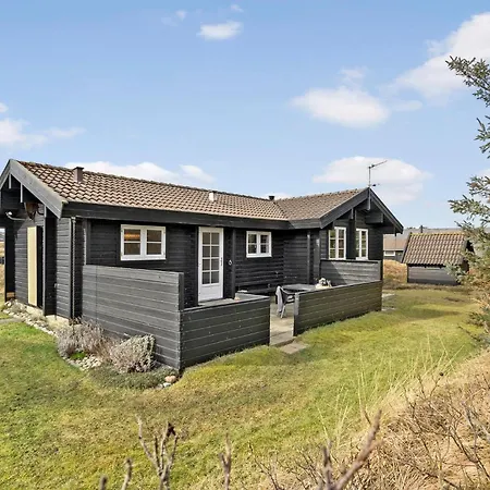 3 Bedroom Amazing In Prázdninový dům *