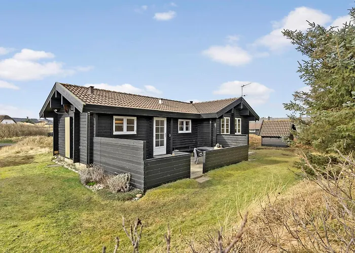 3 Bedroom Amazing In Holiday home *